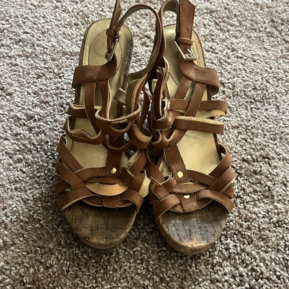 Womens tan wedge shoes - Picture 2 of 4